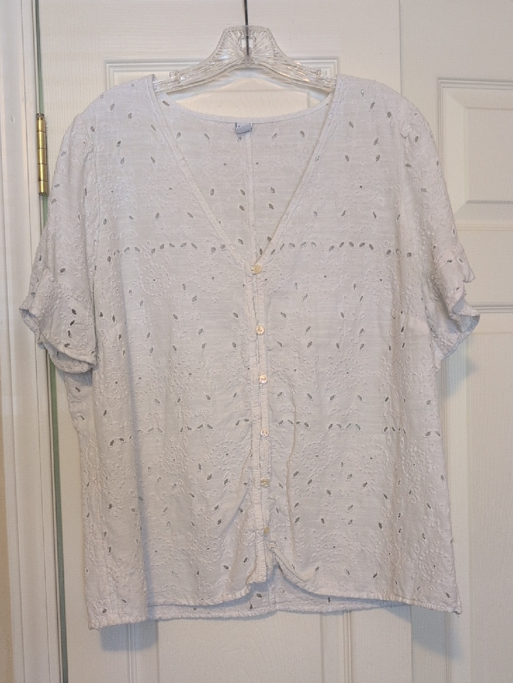 Old Navy White Eyelet Button-Front Top